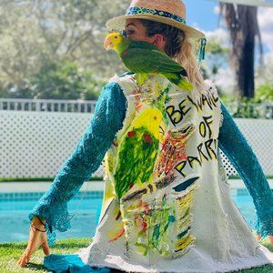 Beware of parrot denim sleeveless jacket hand painted - vintage - unique